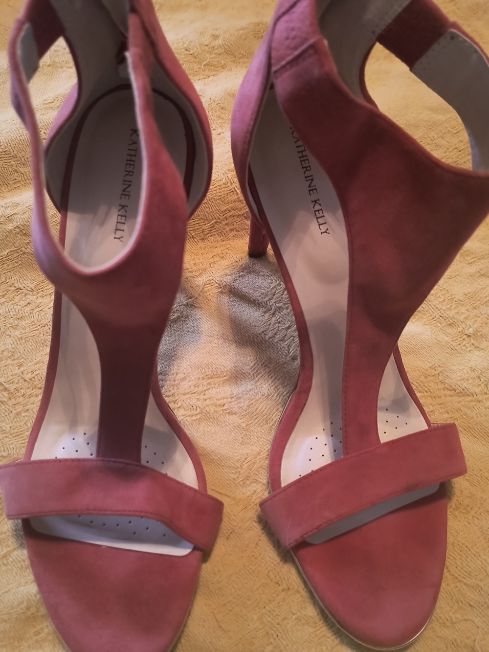 T-Strap Heels - Picture 4 of 8